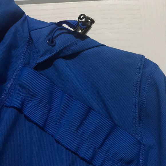 Lulu lemon jacket size 8 - Picture 5 of 6